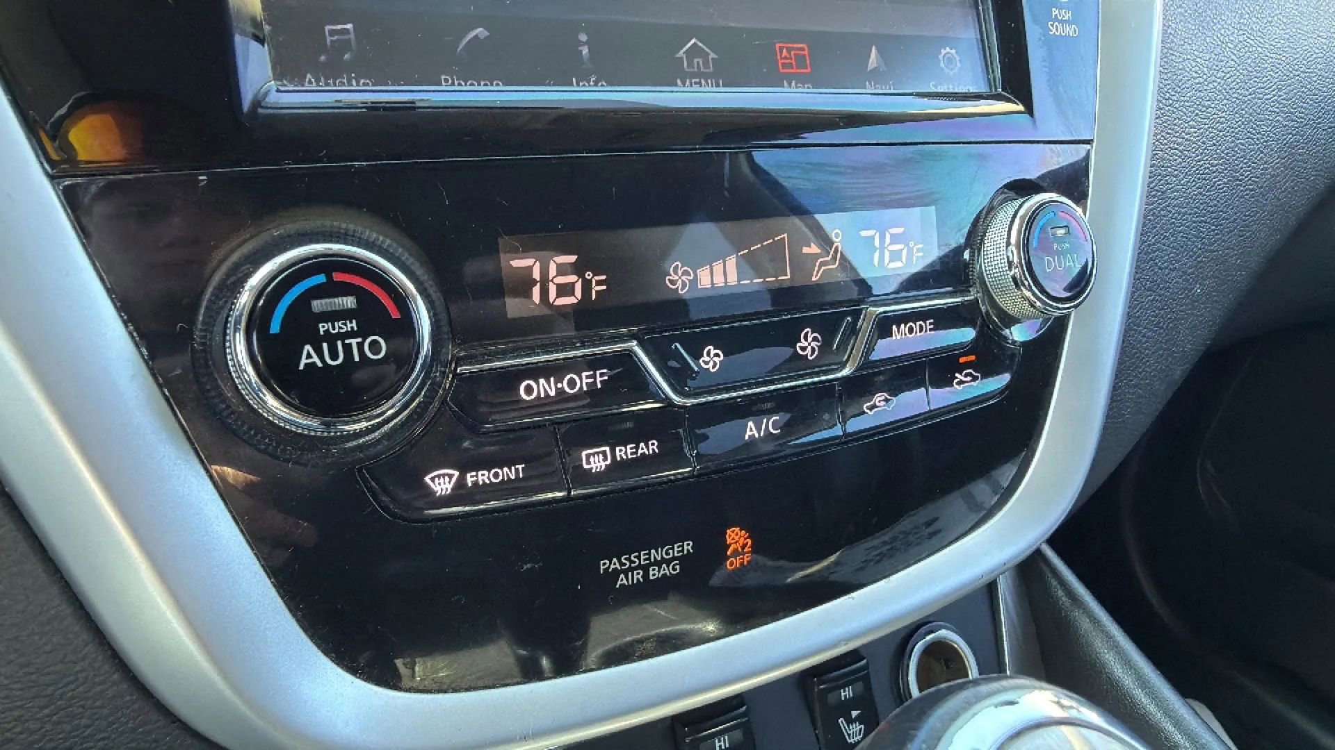 Used 2015 Nissan Murano SL w/ SL Technology Package image 12