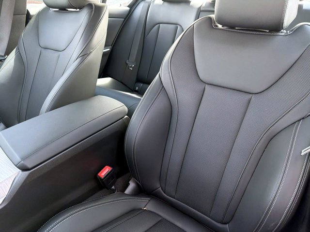 Used 2025 BMW 330i 330i image 18