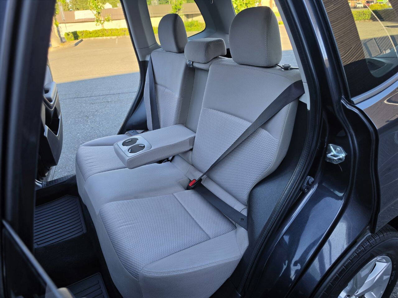 Used 2016 Subaru Forester 2.5i Premium AWD/4WD image 26