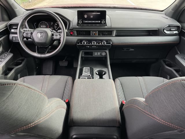 Used 2025 Honda Pilot Sport image 10