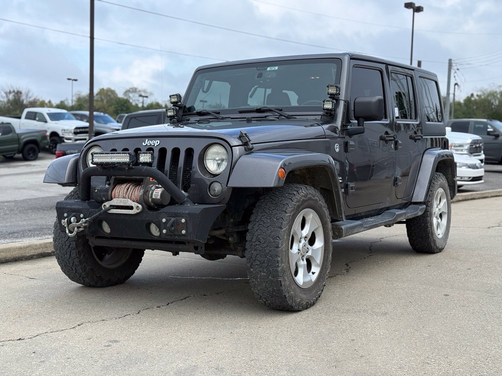 Used 2014 Jeep Wrangler Unlimited Sahara w/ Connectivity Group AWD/4WD image 25