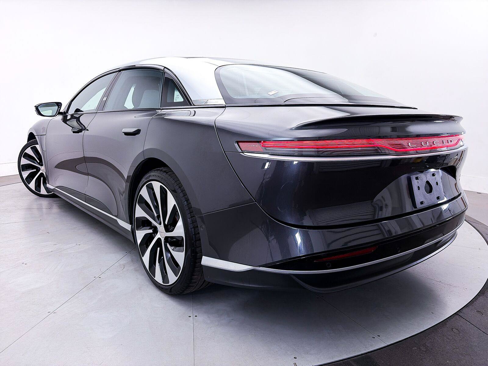 Used 2023 Lucid Air Touring AWD/4WD image 2