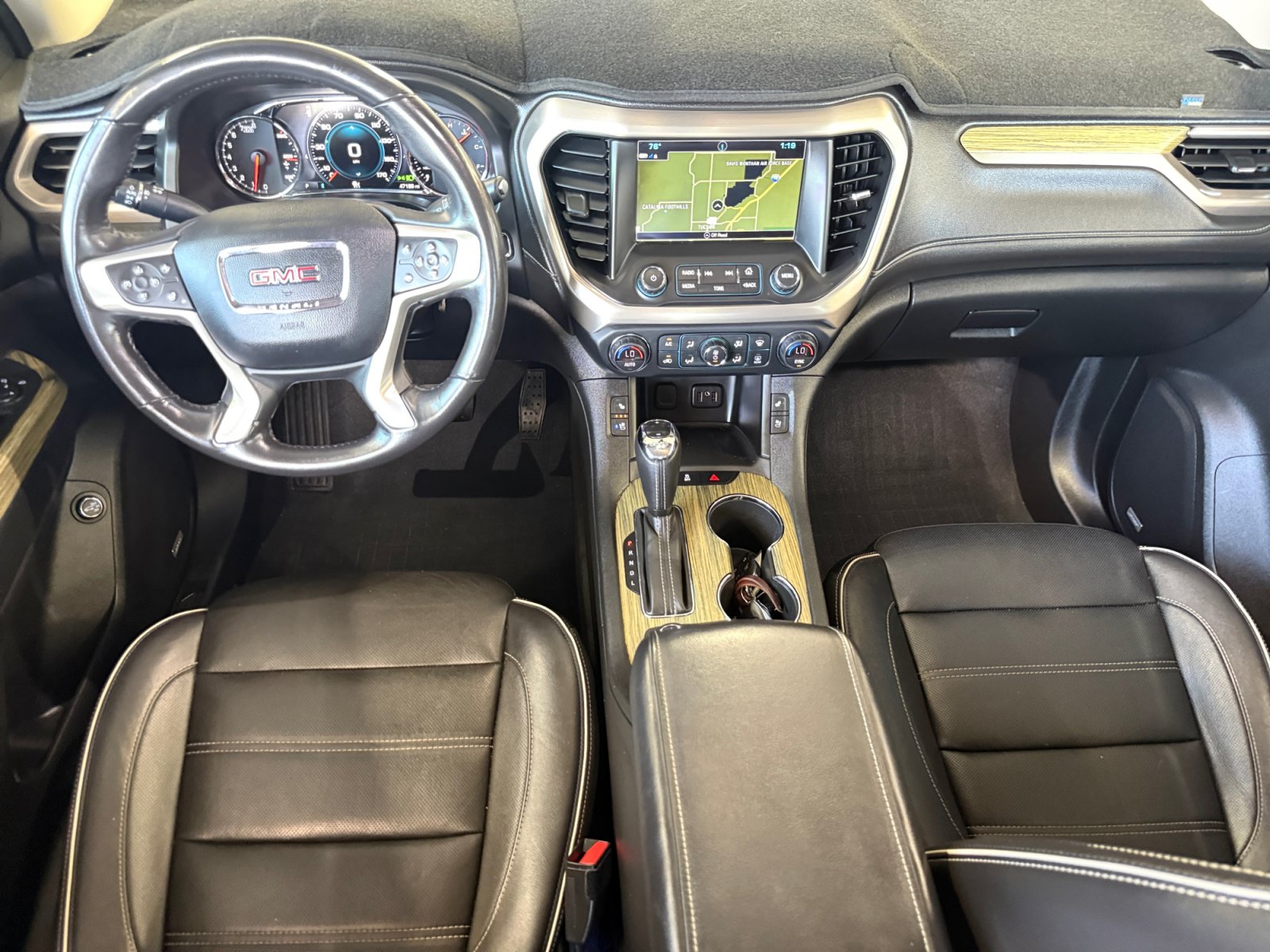 Used 2019 GMC Acadia Denali w/ Technology Package FWD image 25