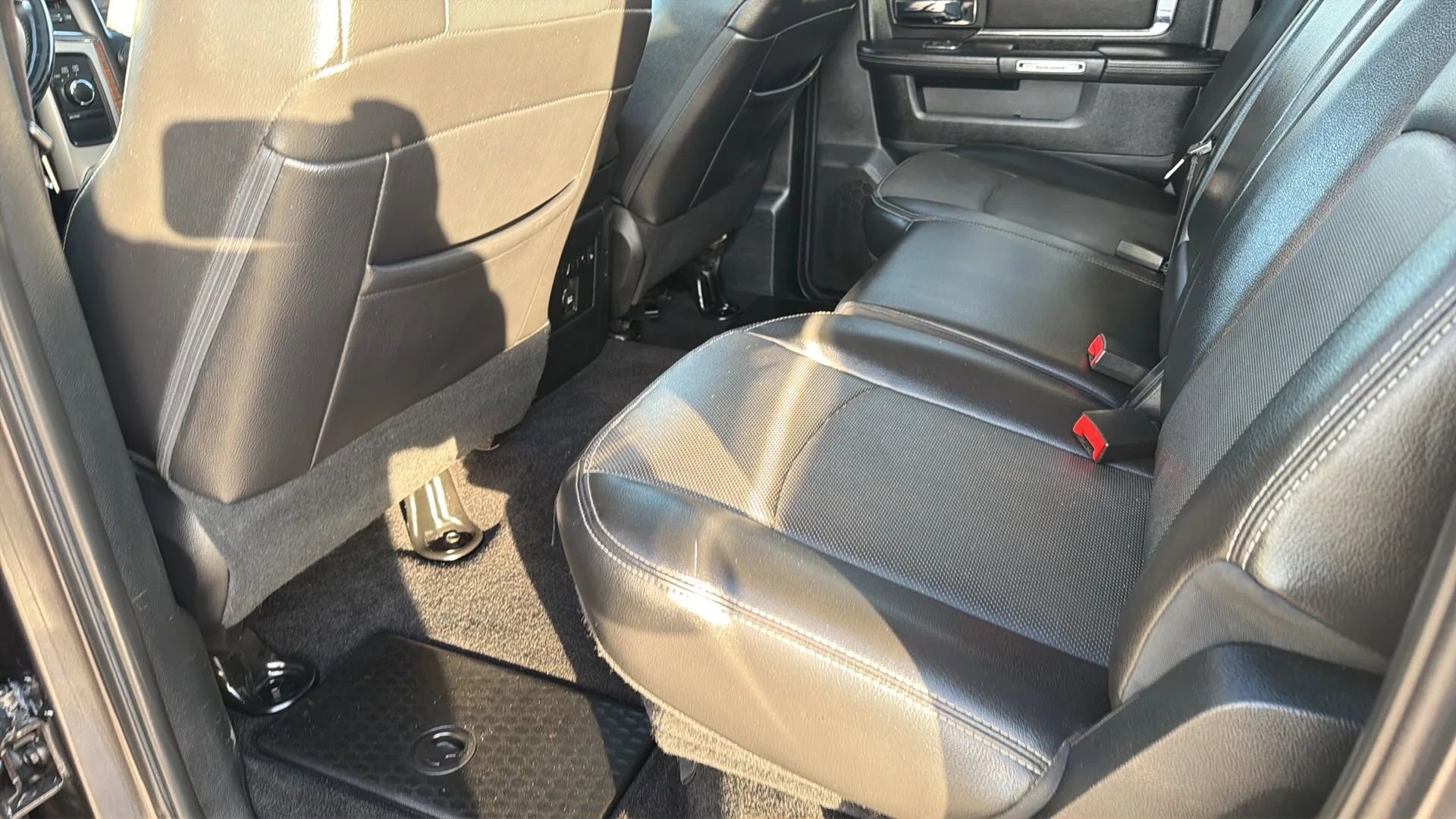 Used 2016 RAM 3500 Laramie image 47