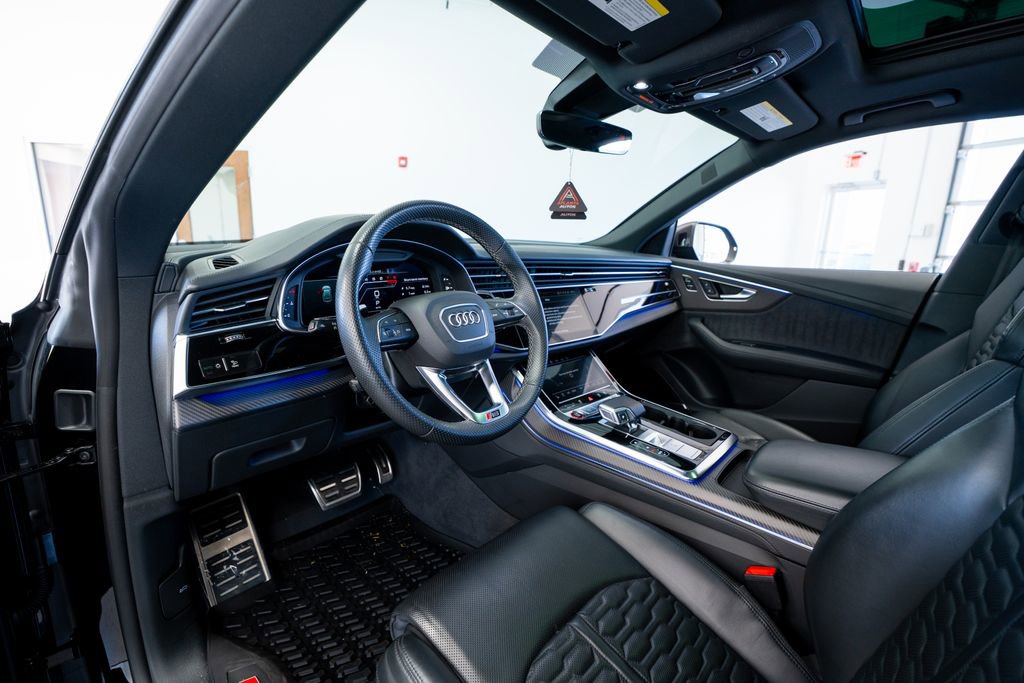 Used 2023 Audi RS Q8 AWD/4WD image 32