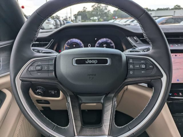 New 2026 Jeep Grand Cherokee Limited w/ Trailer Tow Package AWD/4WD image 28