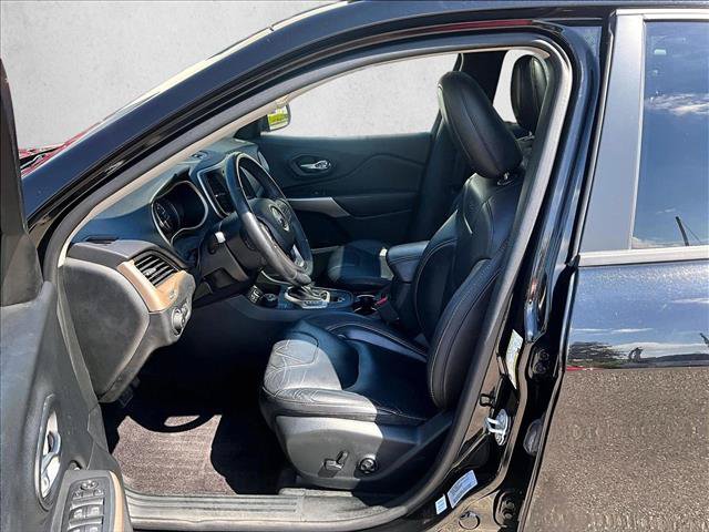 Used 2017 Jeep Cherokee High Altitude AWD/4WD image 24