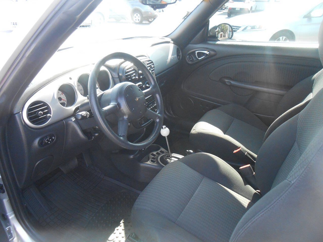 Used 2005 Chrysler PT Cruiser Touring FWD image 19
