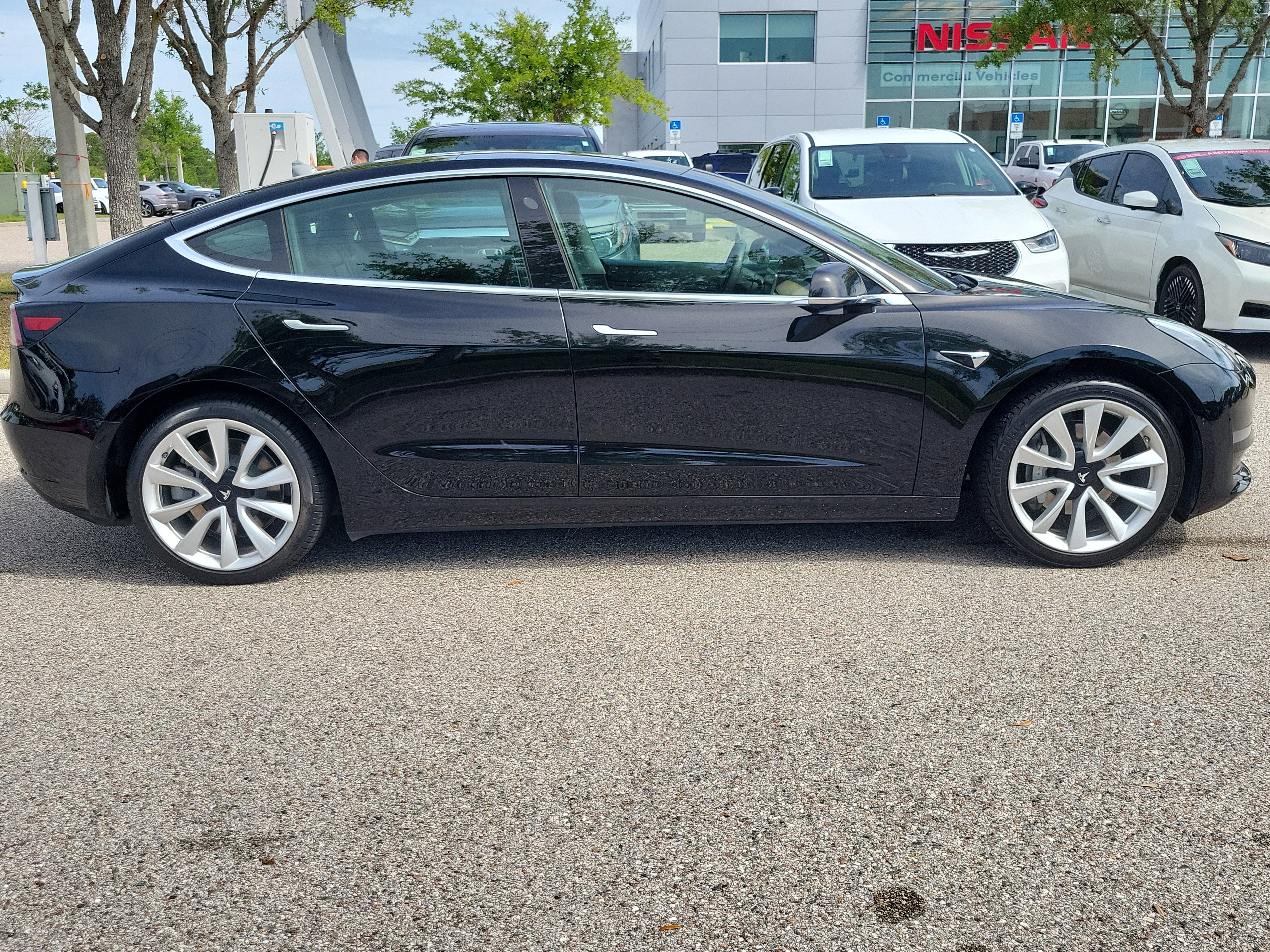 Used 2020 Tesla Model 3 Standard Range Plus RWD image 4