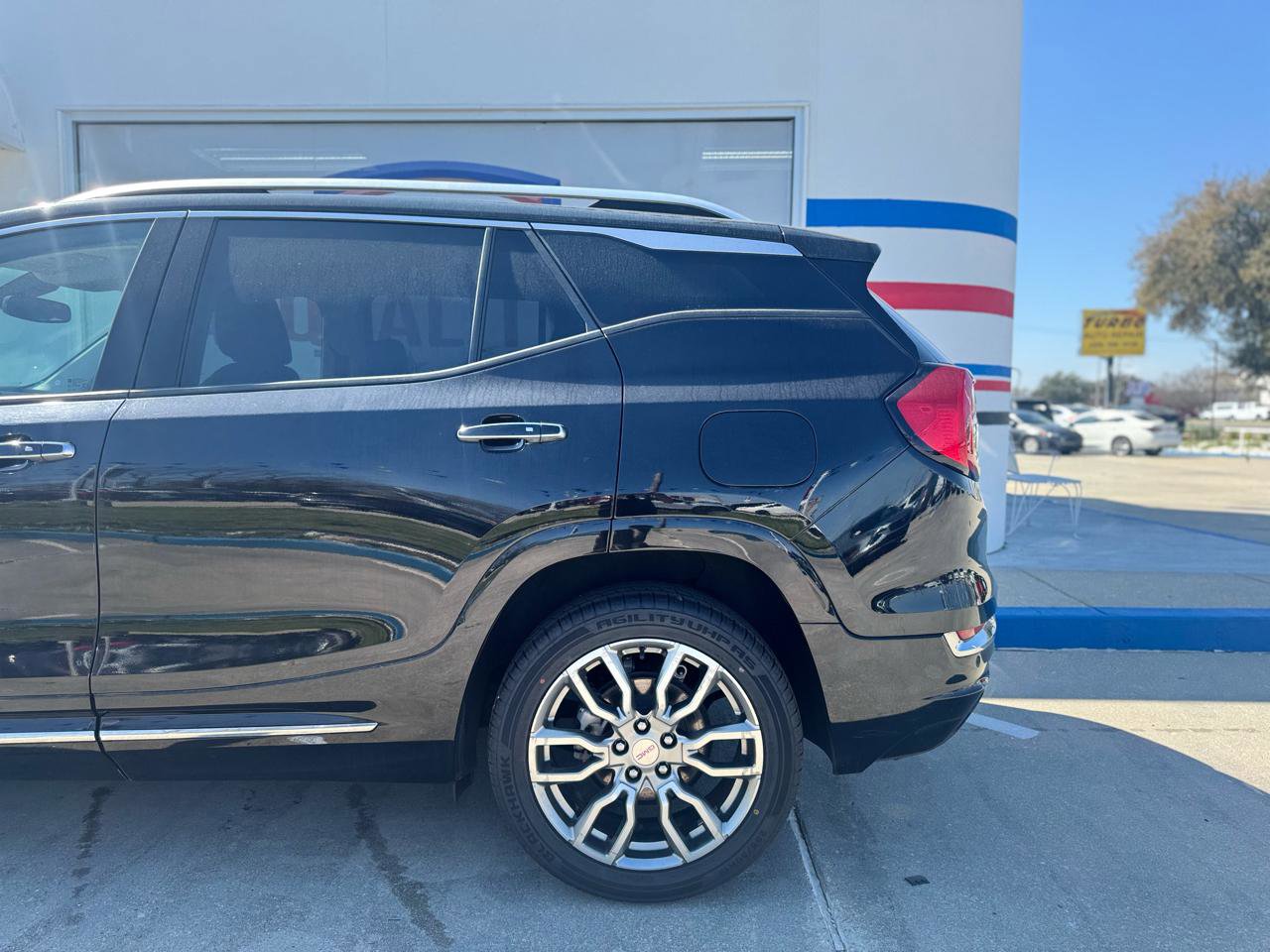 Used 2022 GMC Terrain Denali w/ Denali Premium Package image 21