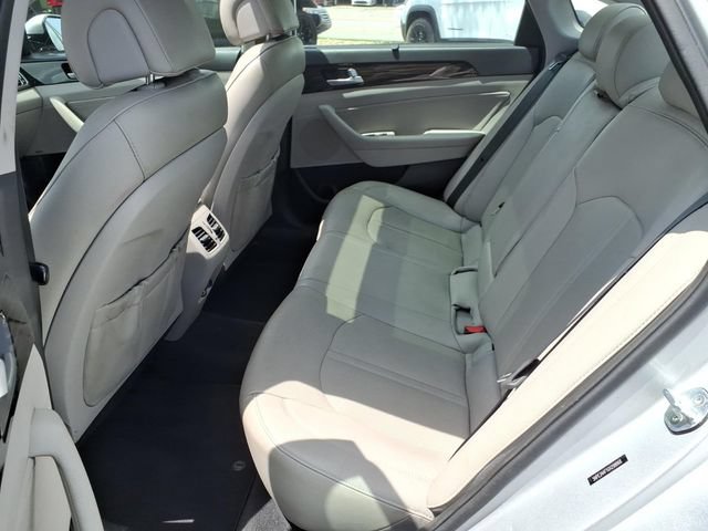 Used 2016 Hyundai Sonata Limited w/ Option Group 05 FWD image 7