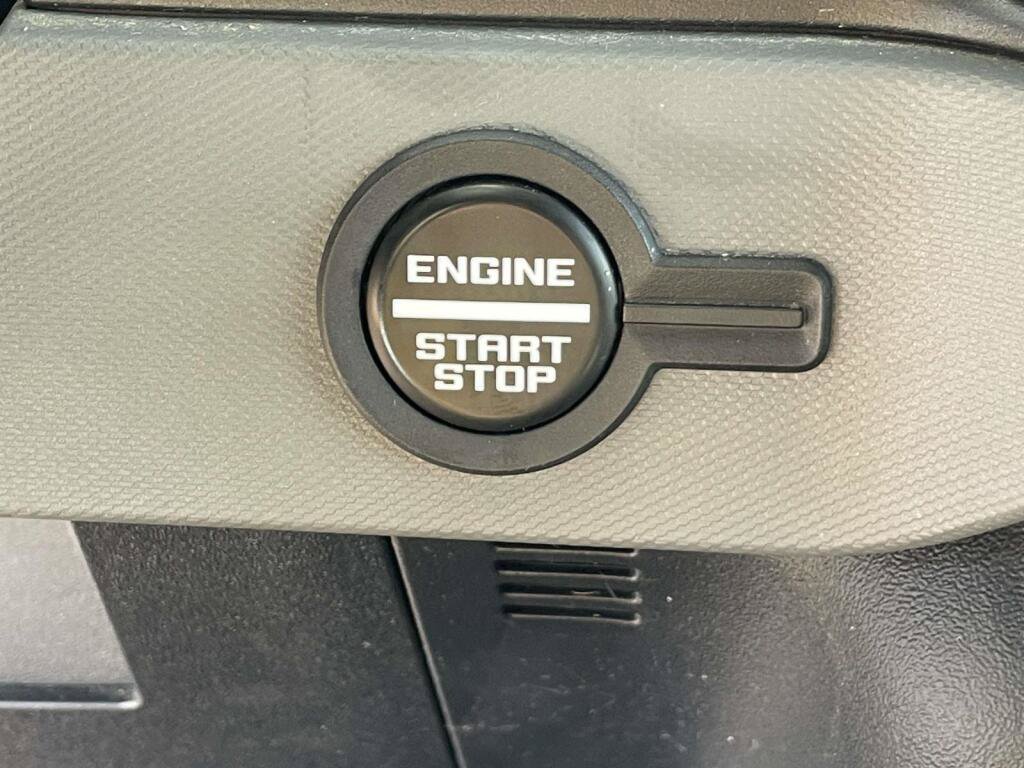 Used 2023 Ford Bronco Big Bend w/ Sasquatch Package AWD/4WD image 34