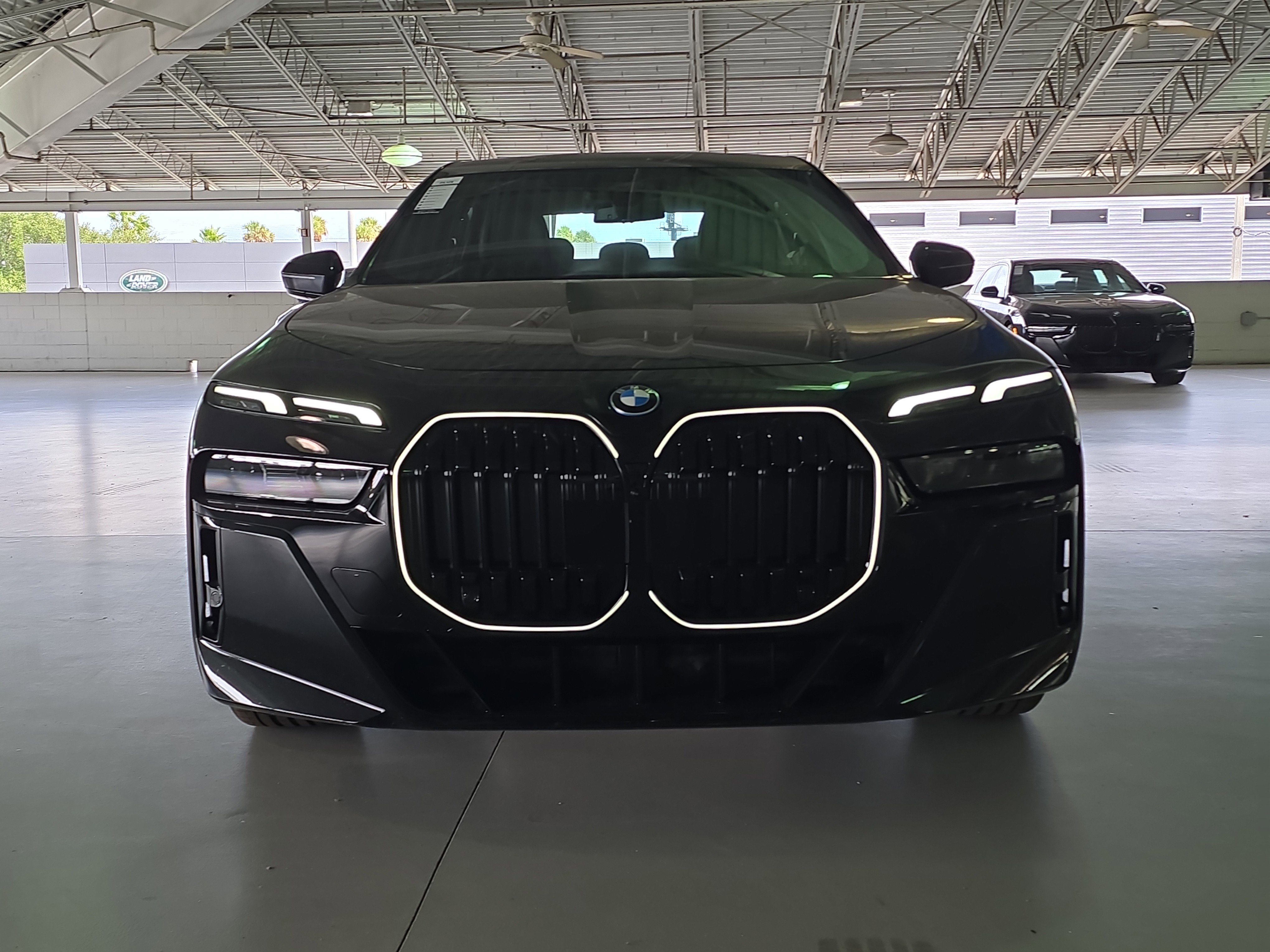 New 2026 BMW i7 eDrive50 w/ M Sport Package image 3