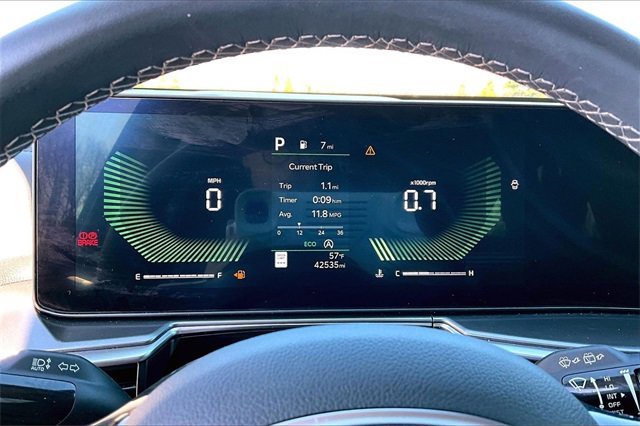 Used 2025 Kia Sorento S image 13