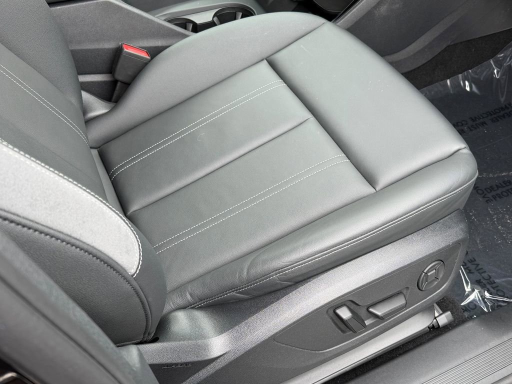 Certified 2024 Audi Q4 e-tron Premium Plus w/ Premium Plus image 15