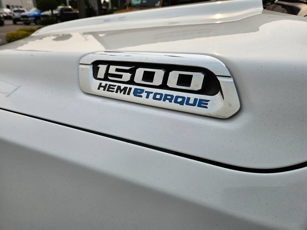 Used 2022 RAM 1500 Limited w/ Body-Colour Bumper Group AWD/4WD image 11