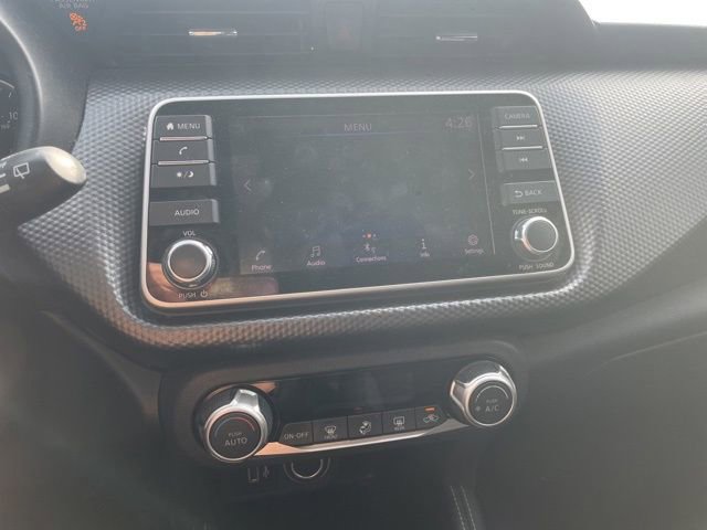 Used 2018 Nissan Kicks SV FWD image 22