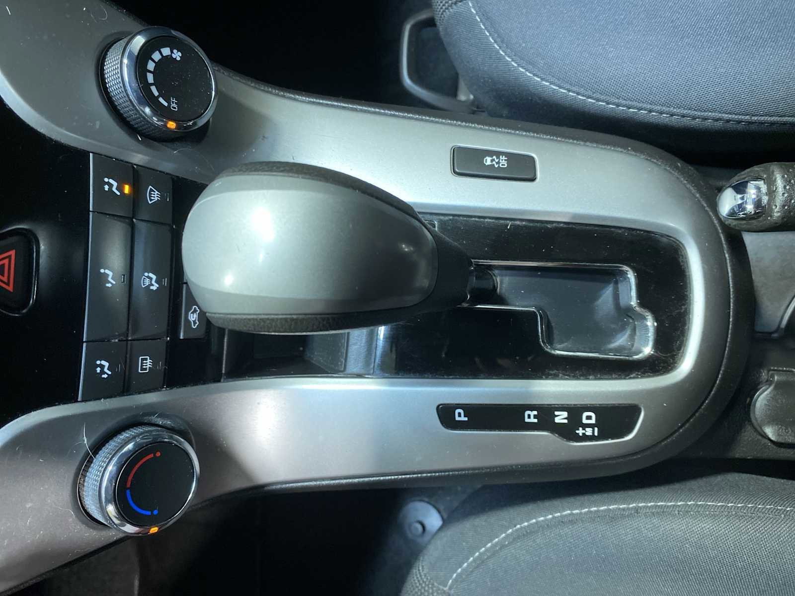 Used 2016 Chevrolet Cruze LT w/ Sun And Sound Package image 17