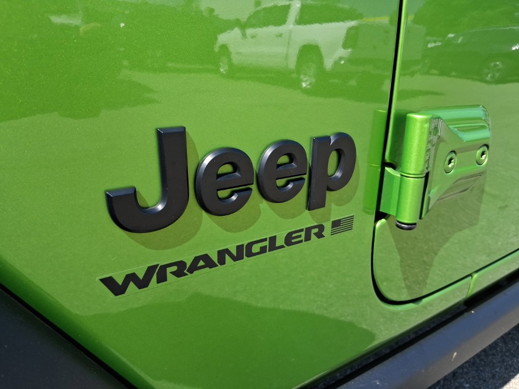Certified 2025 Jeep Wrangler Sport AWD/4WD image 10