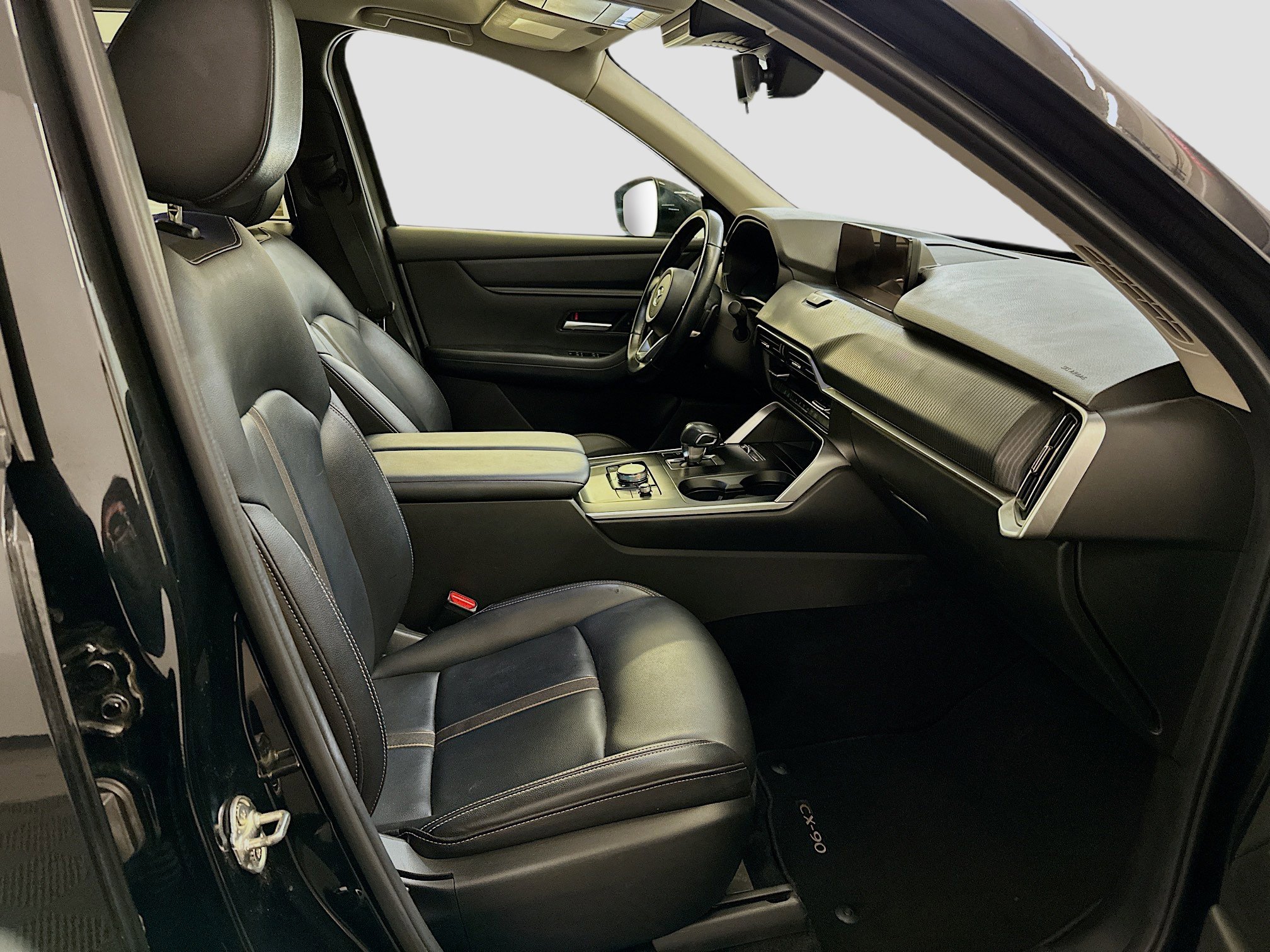 Used 2024 MAZDA CX-90 3.3 Turbo w/ Select Package image 34