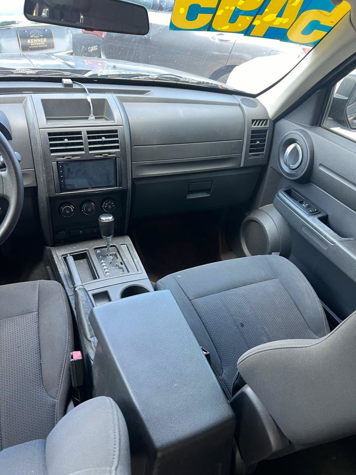 Used 2011 Dodge Nitro Heat w/ Popular Equipment Group RWD image 6