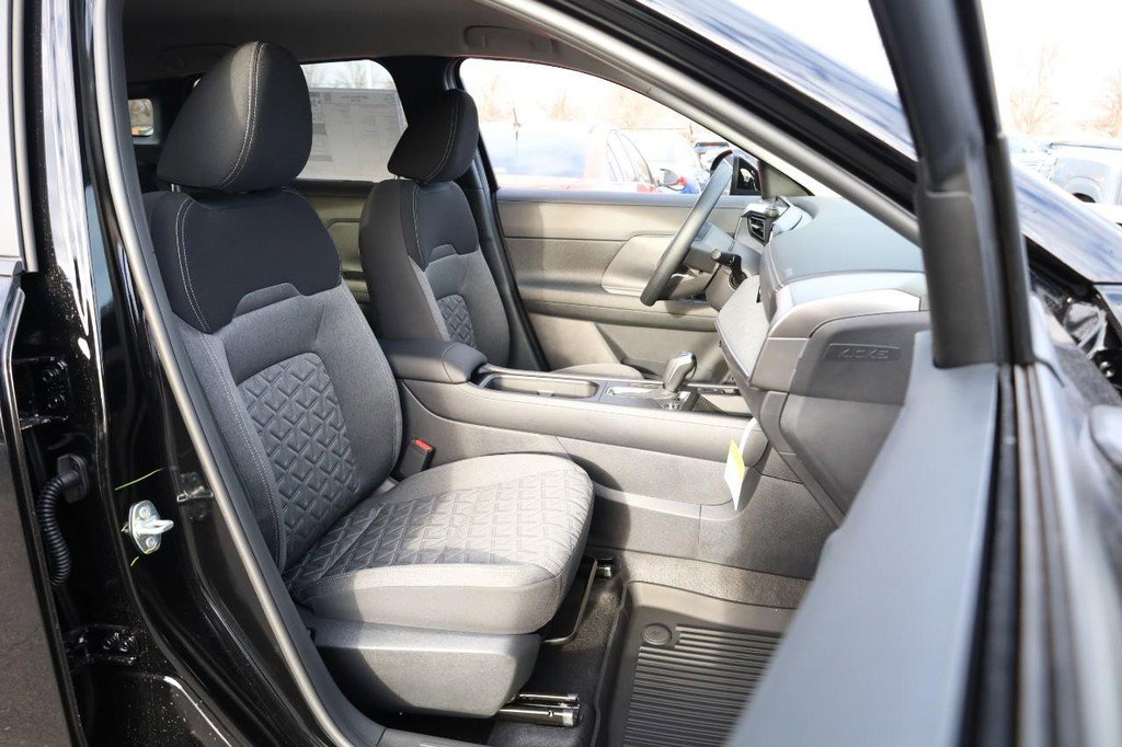 New 2026 Nissan Kicks SV w/ Cold Weather Package image 23