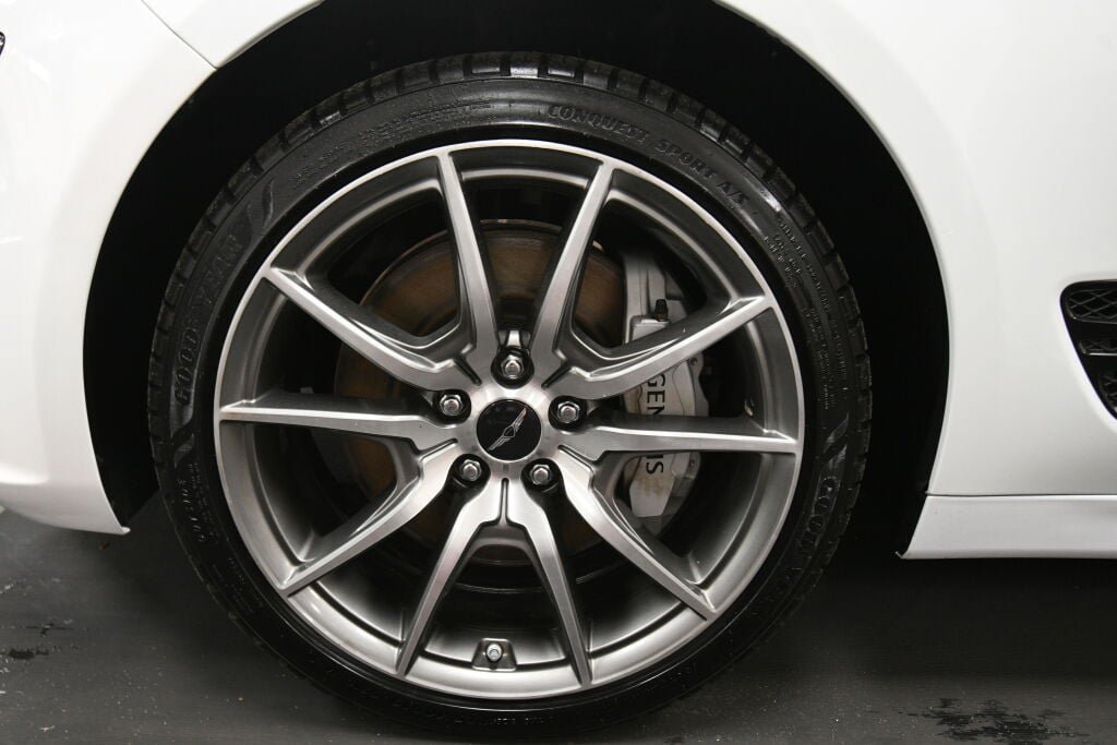 Used 2025 Genesis G70 2.5T AWD/4WD image 33