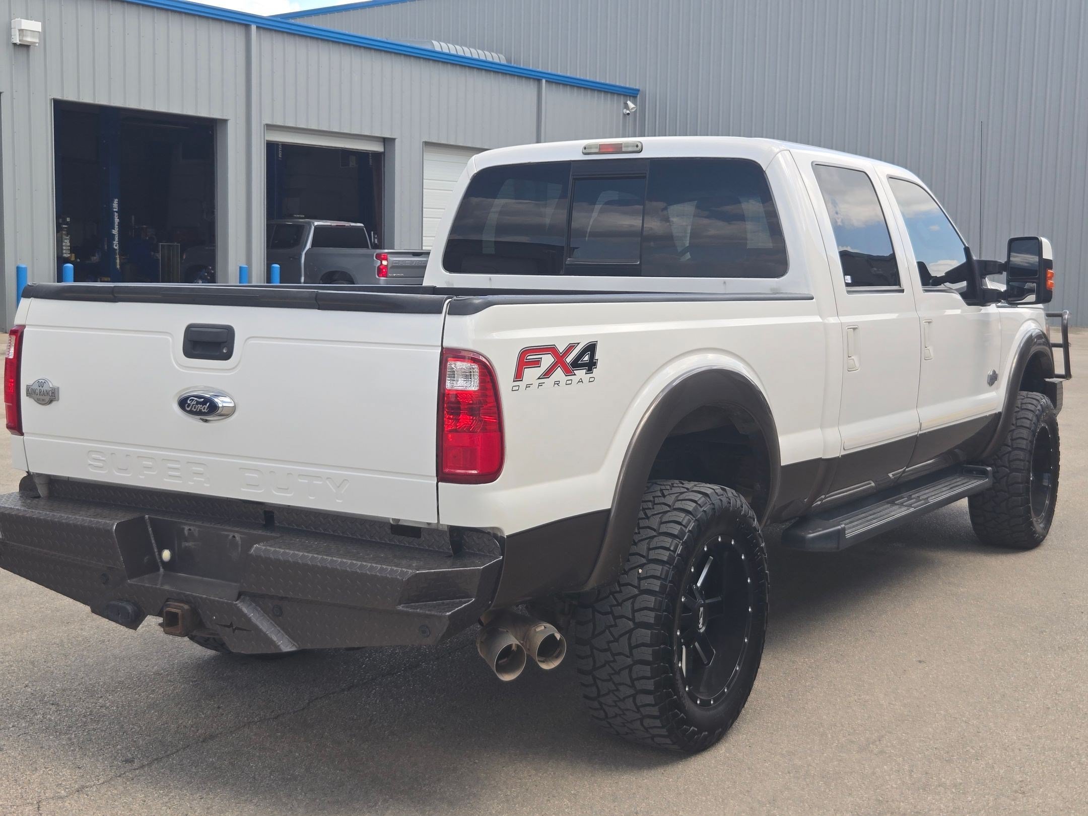 Used 2015 Ford F250 King Ranch w/ FX4 Off-Road Package AWD/4WD image 3