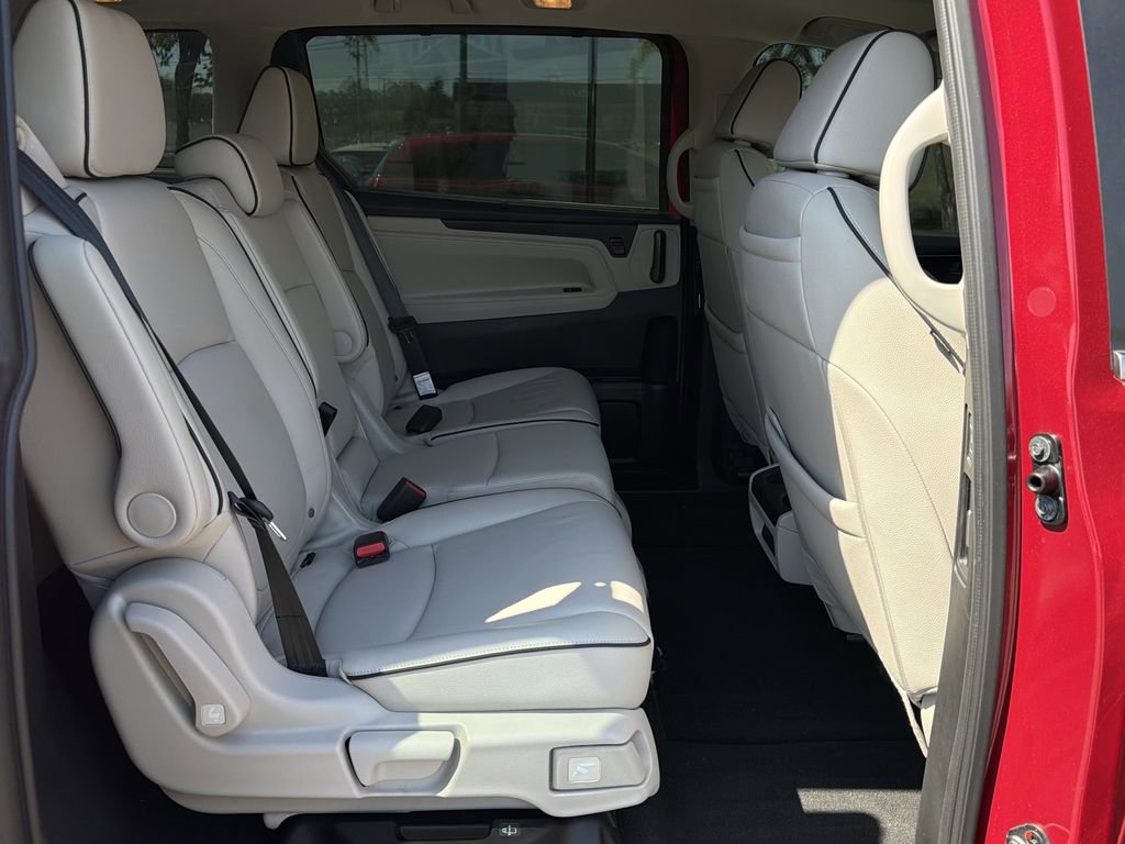 Used 2025 Honda Odyssey Touring image 15
