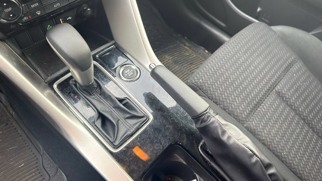 Used 2024 Mitsubishi Eclipse Cross ES AWD/4WD image 13