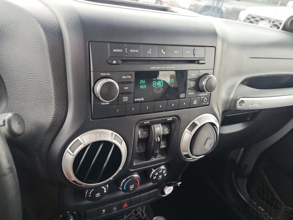 Used 2013 Jeep Wrangler Unlimited Sport AWD/4WD image 28