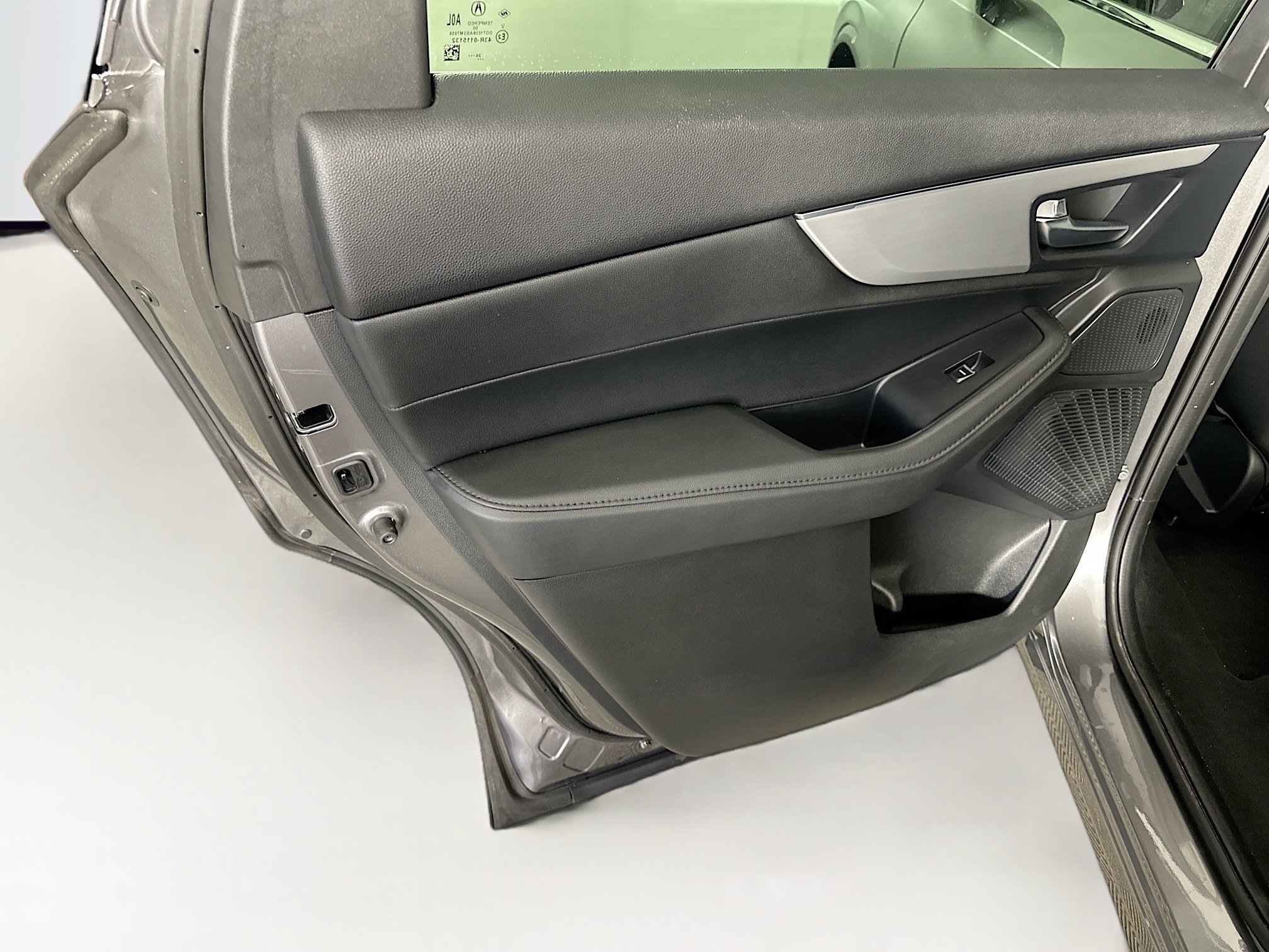 Used 2025 Acura MDX FWD image 26
