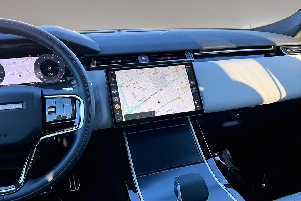 Certified 2026 Land Rover Range Rover Velar Dynamic SE AWD/4WD image 9