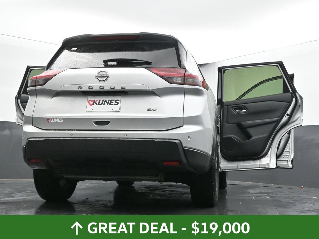 Used 2024 Nissan Rogue SV image 75