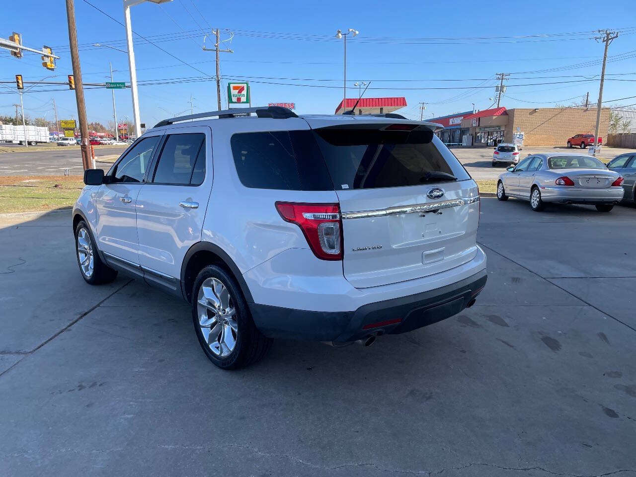 Used 2011 Ford Explorer Limited w/ 301A Rapid Spec Order Code FWD image 5