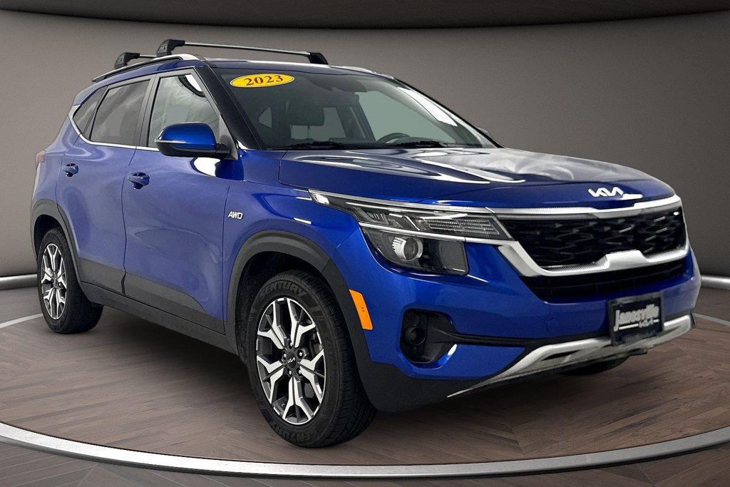 Used 2023 Kia Seltos EX