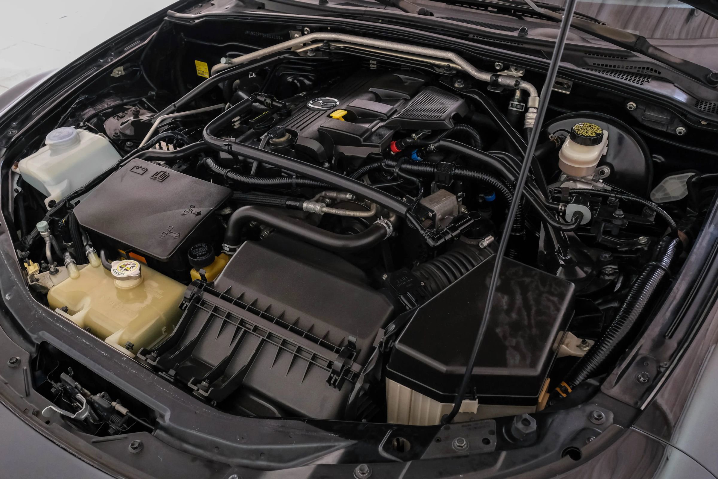 Used 2015 MAZDA MX-5 Miata Grand Touring image 35