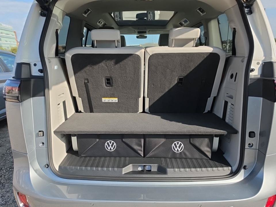 Used 2025 Volkswagen ID. Buzz 1st Edition w/ Cupholders Package AWD/4WD image 7