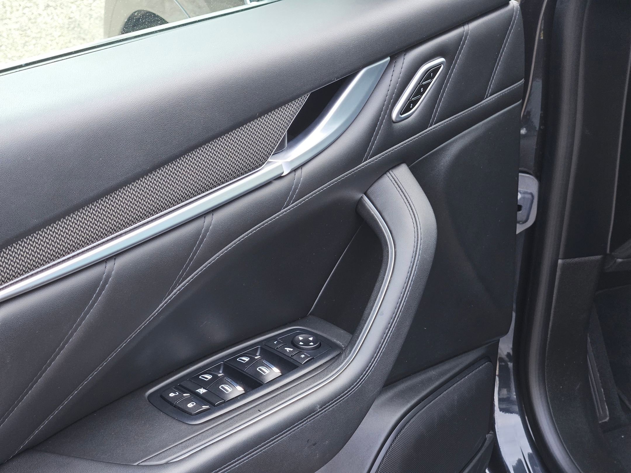 Used 2019 Maserati Levante S image 12