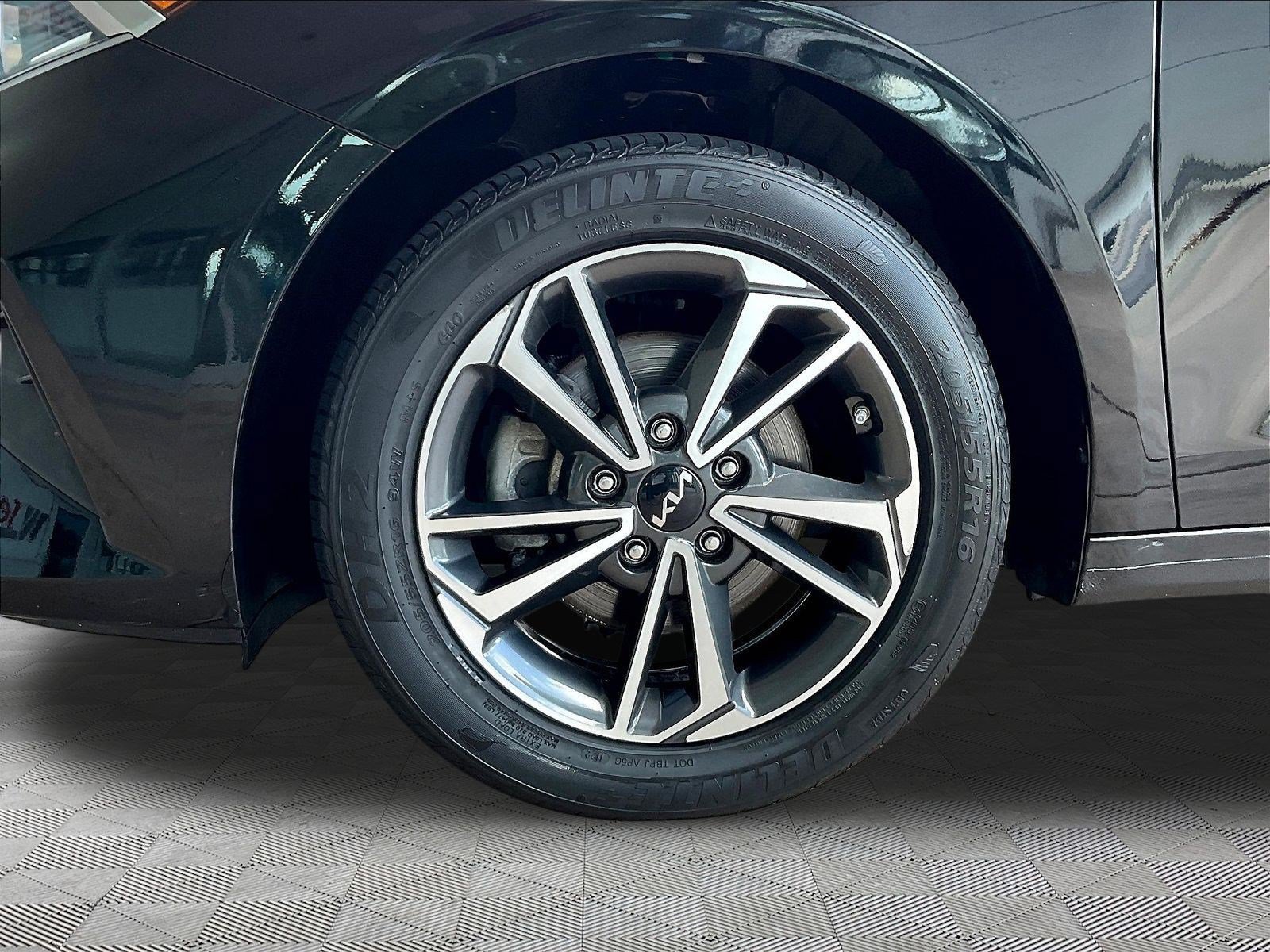 Used 2022 Kia Forte LXS FWD image 30