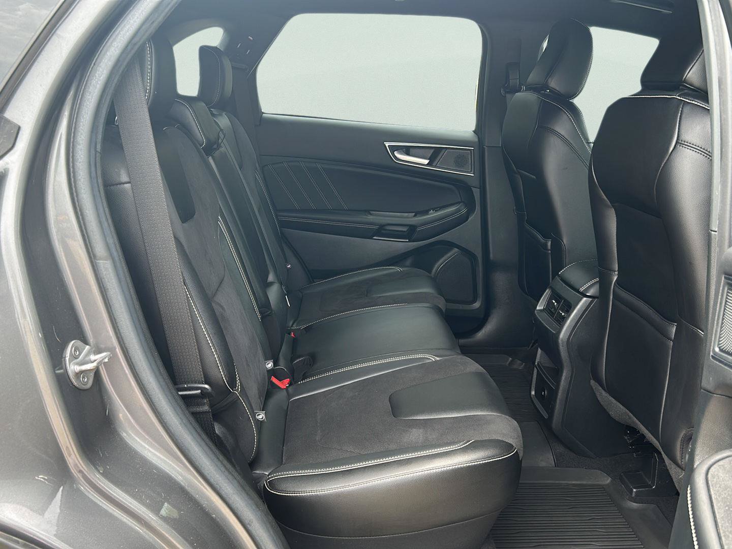 Used 2023 Ford Edge ST AWD/4WD image 18