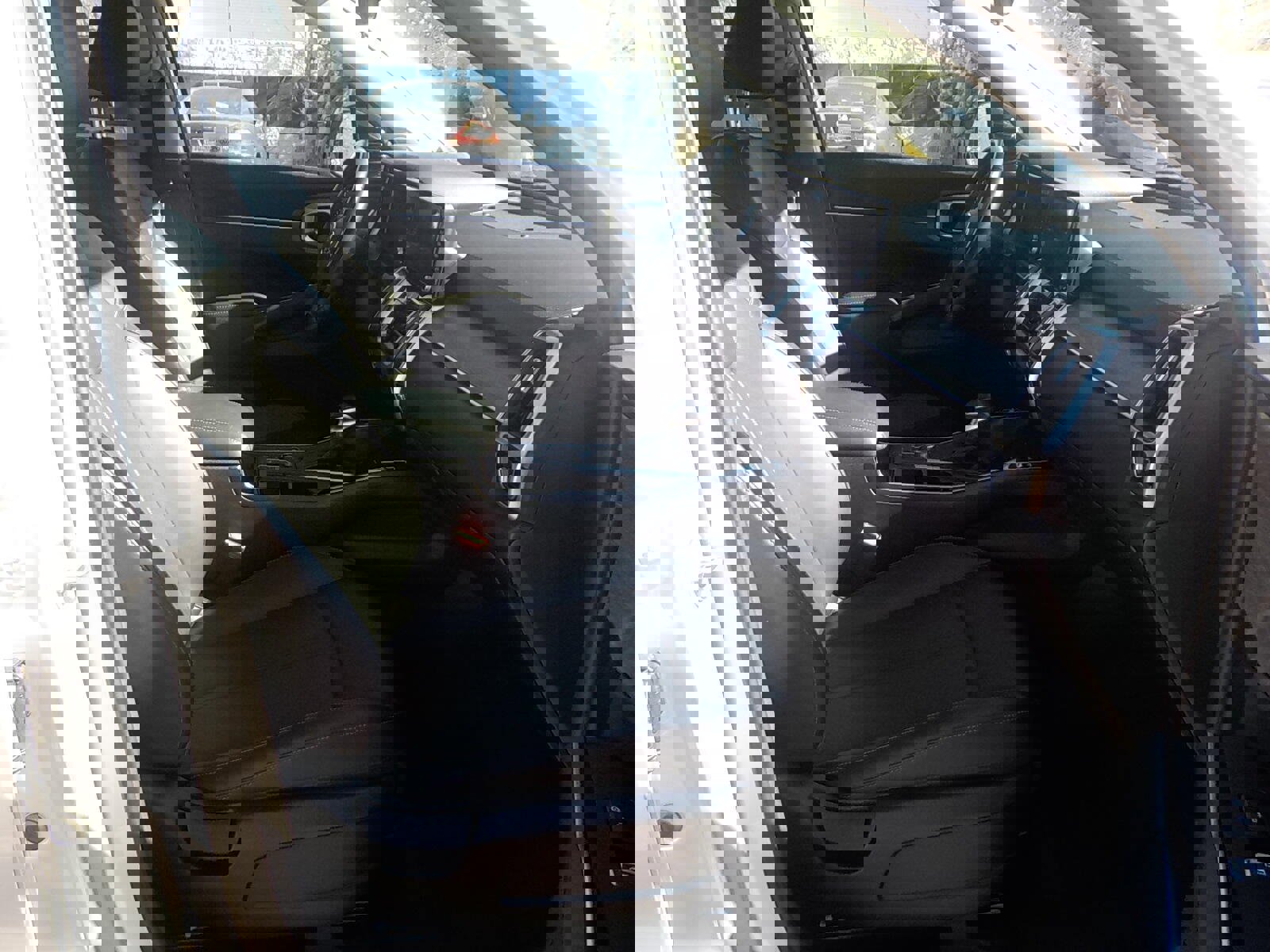 Used 2021 Kia Sorento EX w/ EX AWD X-Line Package image 16