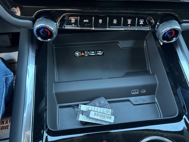 New 2026 Chevrolet Suburban Z71 w/ Z71 Off-Road Package image 17