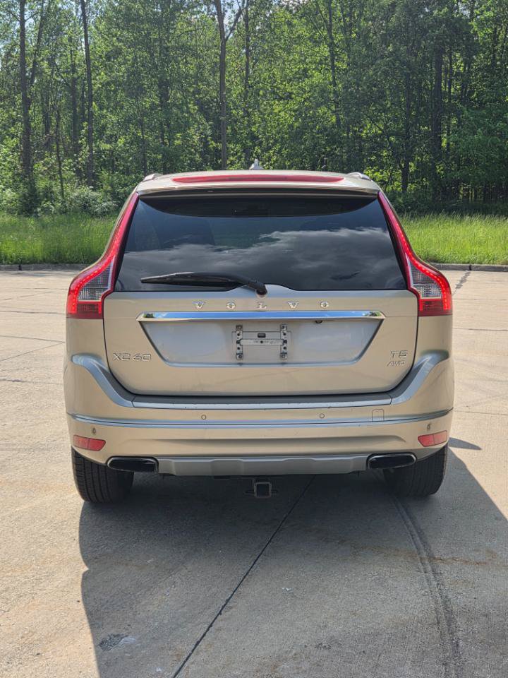 Used 2016 Volvo XC60 T5 Premier w/ Protection Package AWD/4WD image 4