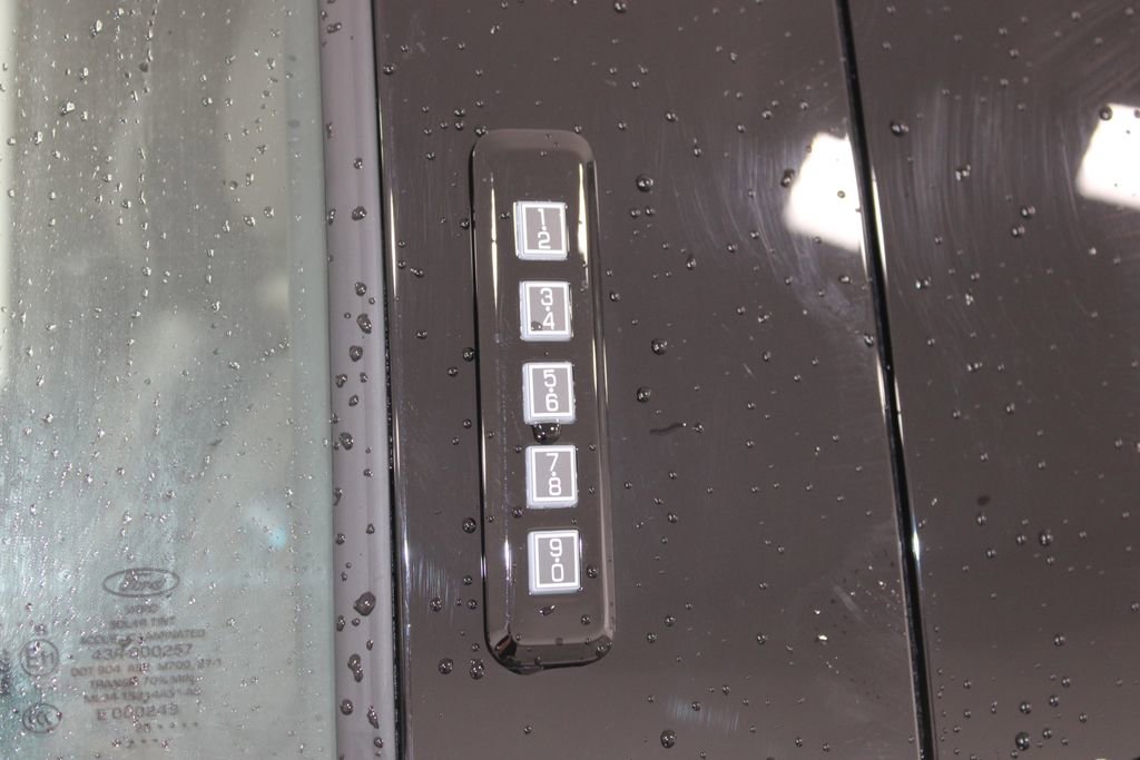 New 2026 Ford F250 Platinum image 25