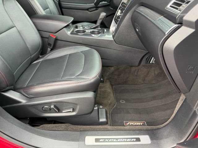 Used 2018 Ford Explorer Sport AWD/4WD image 32