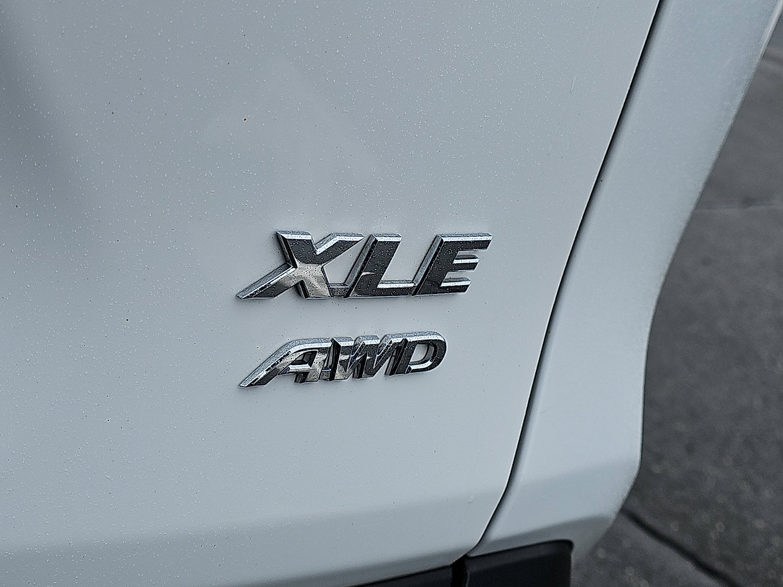 Used 2024 Toyota RAV4 XLE image 32