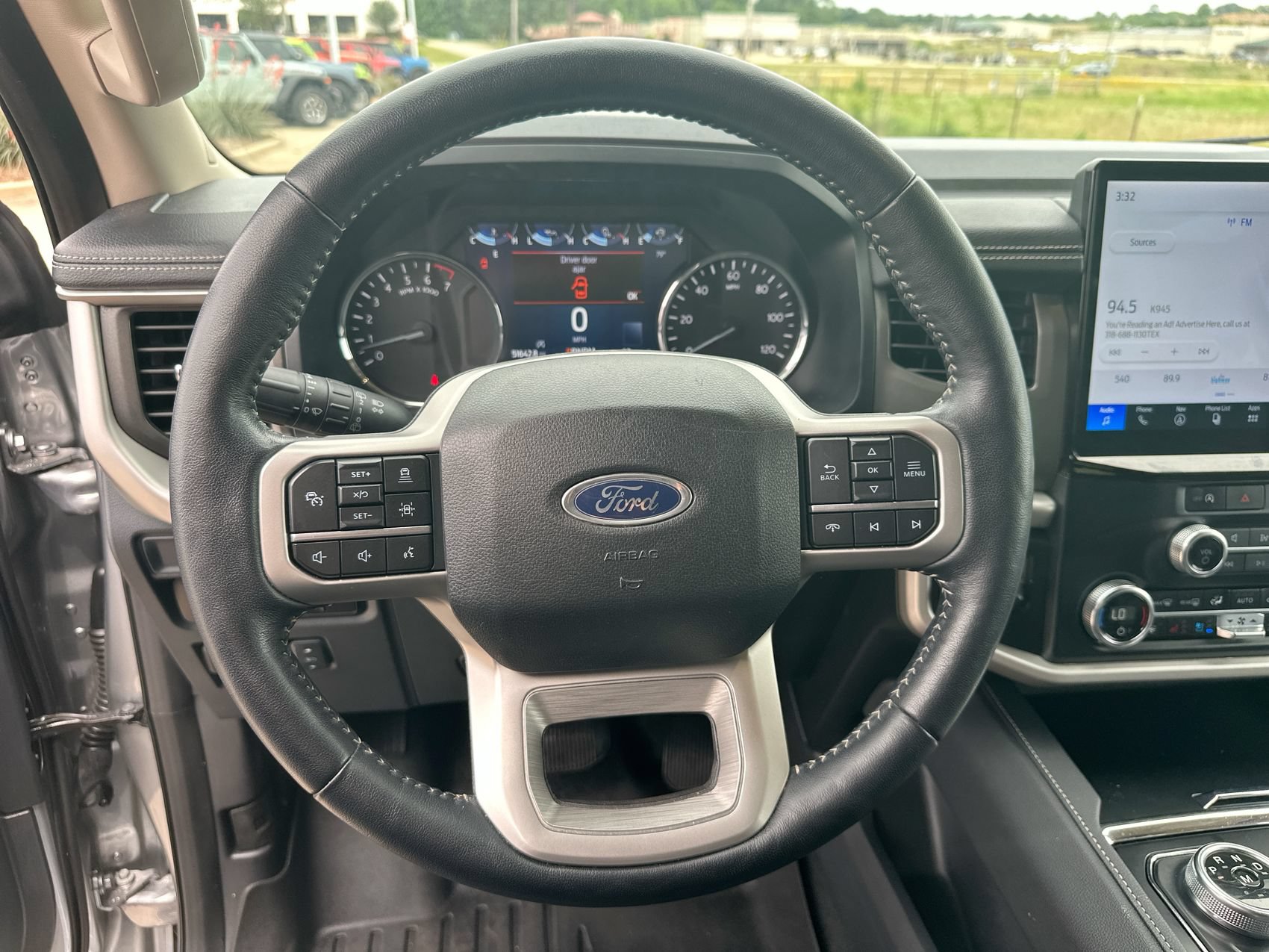 Used 2023 Ford Expedition XLT RWD image 14
