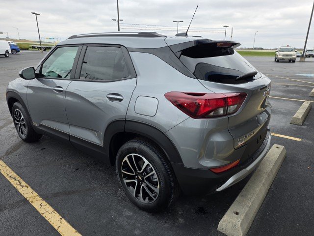 New 2026 Chevrolet TrailBlazer LT w/ LT Cold Weather Package FWD image 11