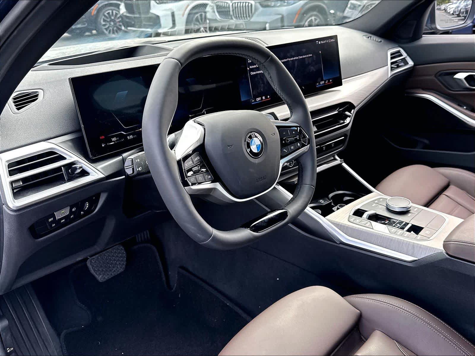 Used 2025 BMW 330i Sedan w/ Premium Package RWD image 17